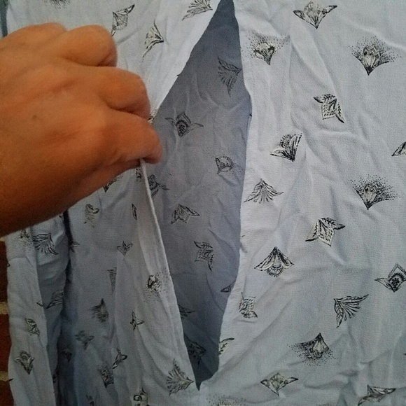 Hinge ruffle Print Long Sleeve Blouse - Picture 3 of 10